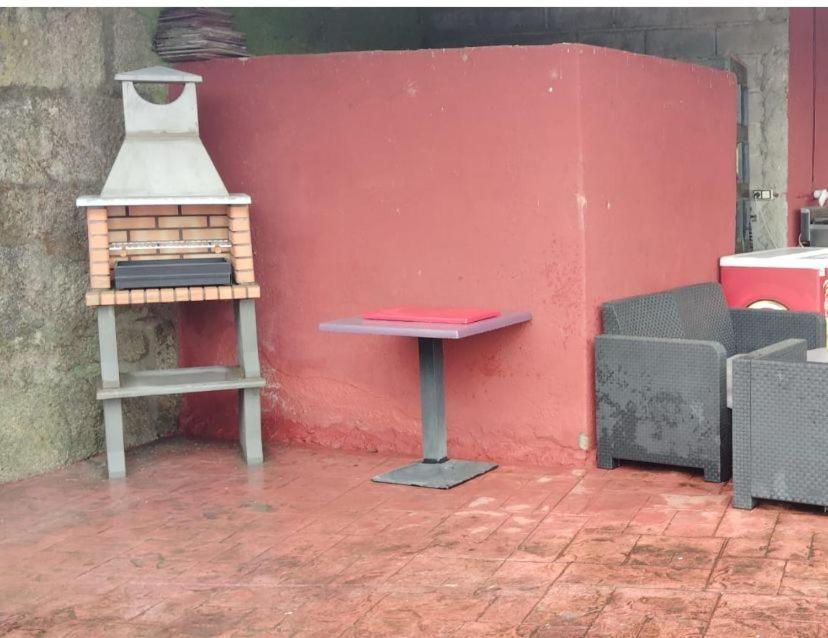 Alojamiento Entero Con Piscina Y Jardin. 오렌세 외부 사진